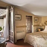 Ξενοδοχείο Casa 1800 3*