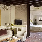 Ξενοδοχείο Casa 1800 3*