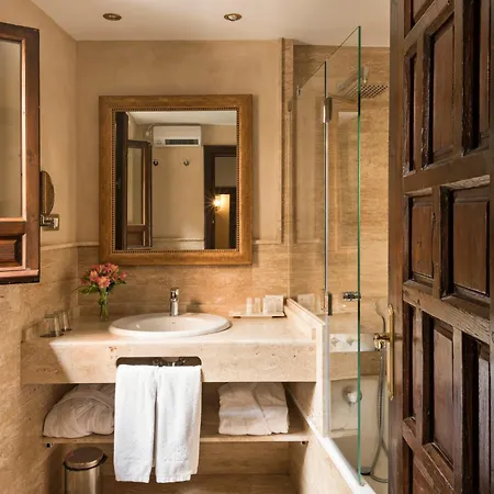 Ξενοδοχείο Casa 1800 3*