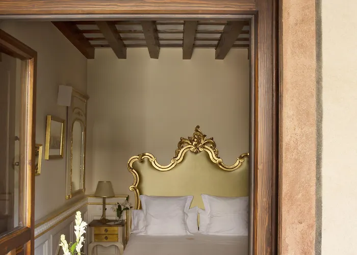 ホテル カーサ 1800 グラナダ