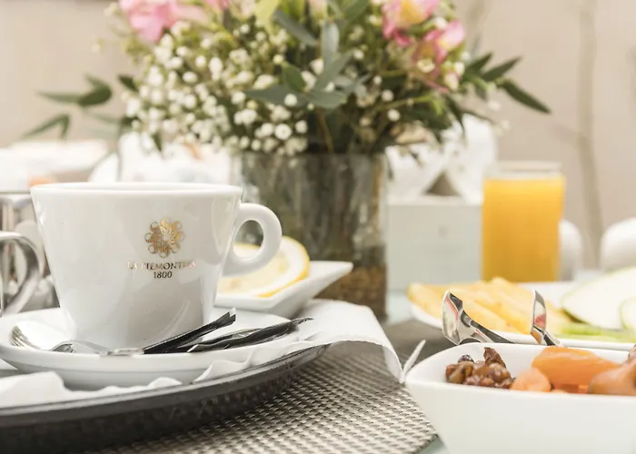 ホテル カーサ 1800 グラナダ