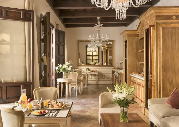 ホテル カーサ 1800 グラナダ