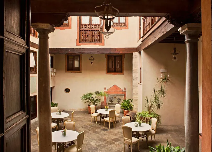 ホテル カーサ 1800 グラナダ