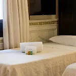 格拉纳达卡萨1800酒店 酒店